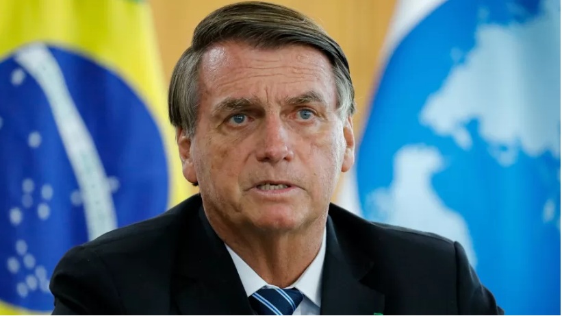 Bolsonaro cobra apuração para morte de petista e contra  “caluniadores que agem como urubus”