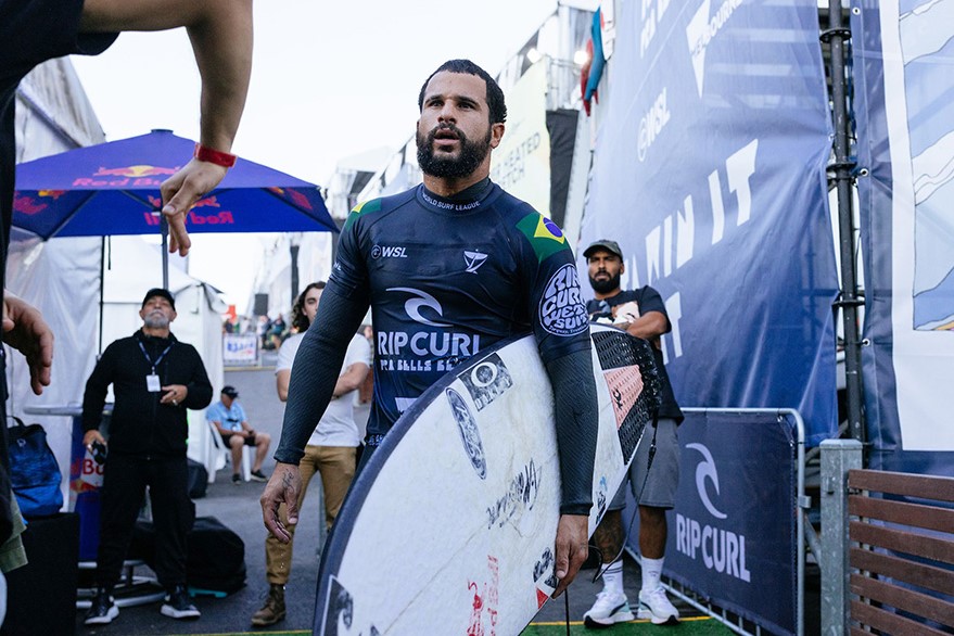 Ítalo Ferreira é eliminado nas quartas de final do Circuito Mundial