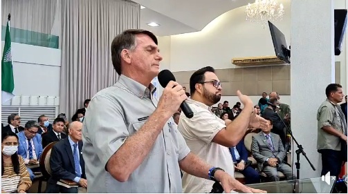 VÍDEO: Bolsonaro participa de culto e encontra líderes evangélicos em Natal; ASSISTA