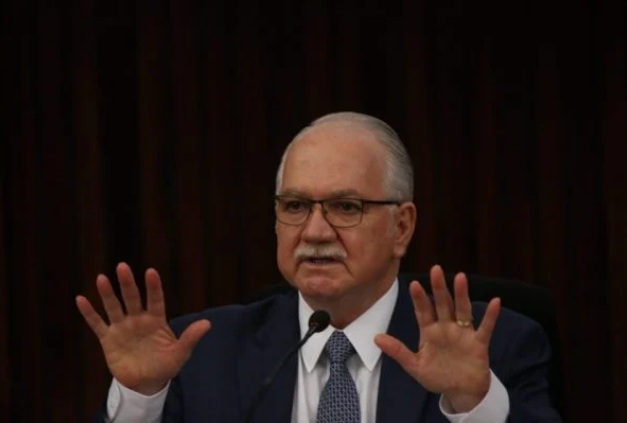 Fachin, presidente do TSE, recusa convite para encontro com Bolsonaro
