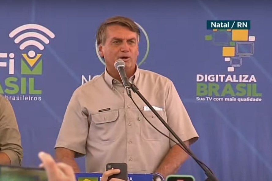 Bolsonaro exalta maior apreensão de cocaína da história no RN