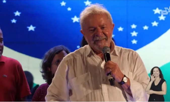 PT paga extra de R$ 100 mil a Lula e diz que valor é para aluguel de casa