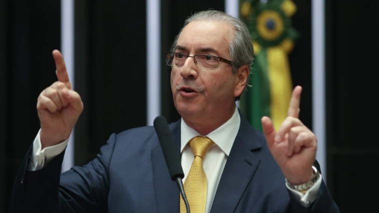 Eduardo Cunha consegue na Justiça direito de concorrer às eleições