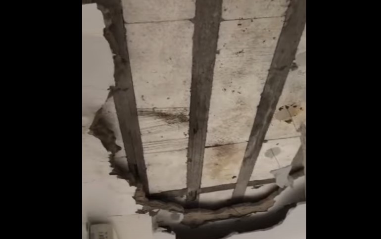 VÍDEO: Parte de teto de sala da UFRN cai e machuca servidor