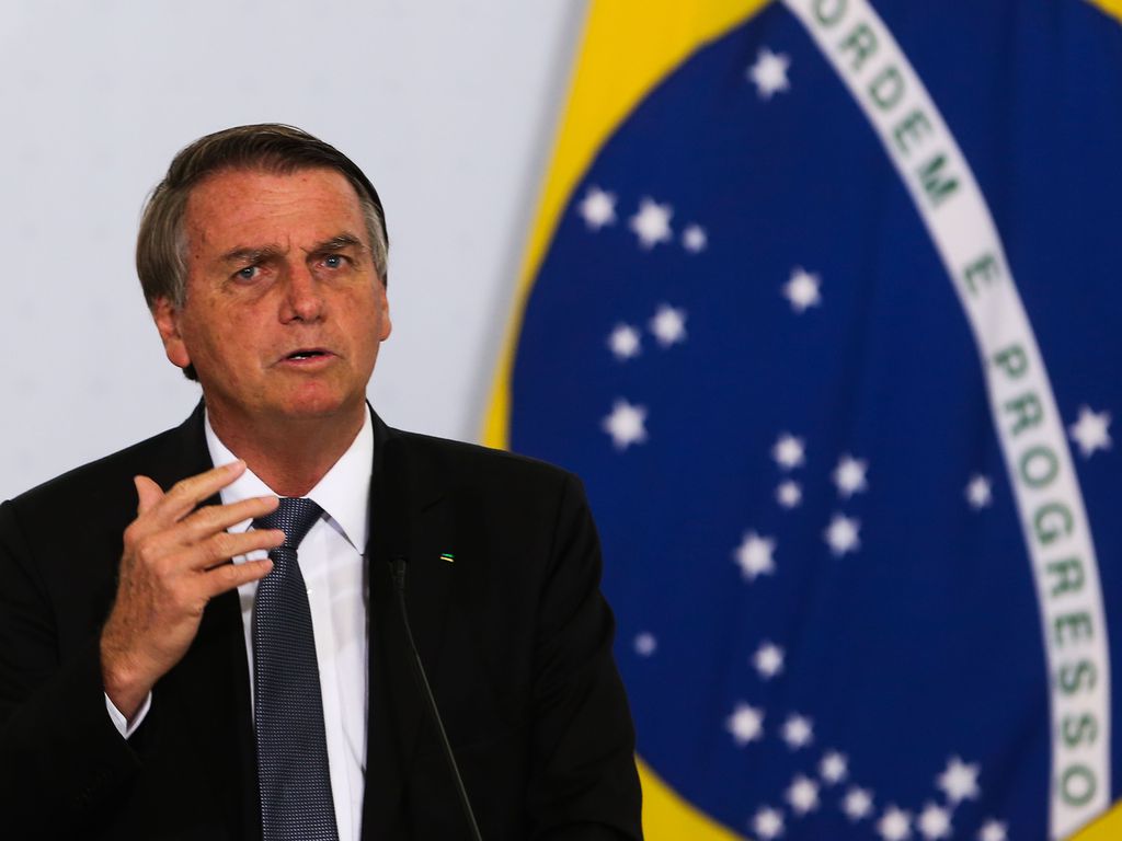 "Você que se solidarize", diz Bolsonaro, sobre suspeitos de envolvimento com o tráfico mortos no RJ