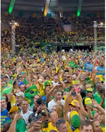 VÍDEO: Público lota megaevento para formalizar candidatura de Bolsonaro; ASSISTA