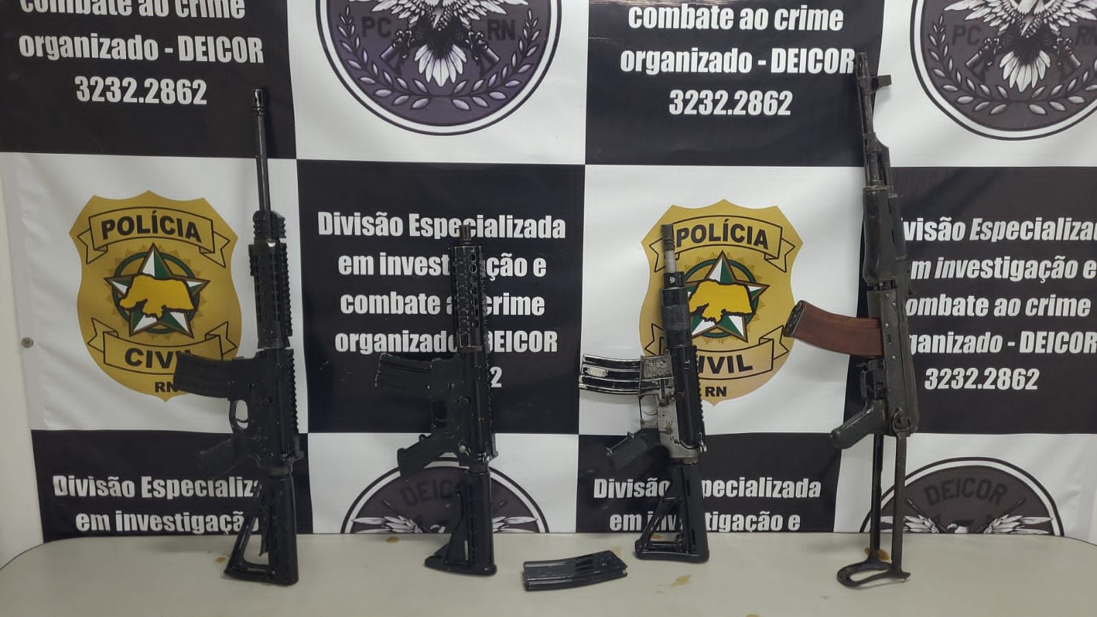 Polícia encontra fuzis enterrados em fazenda que pertence a família de prefeita do RN