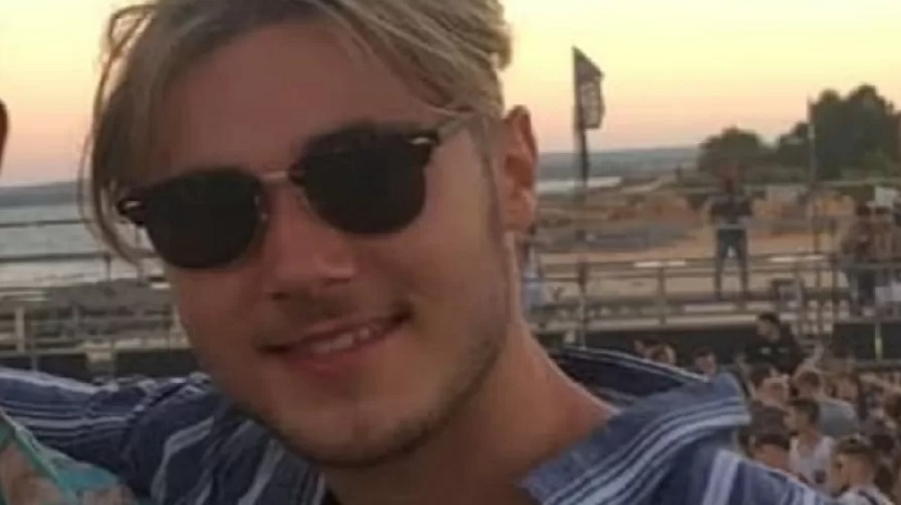 Turista tenta tirar selfie com helicóptero e acaba decapitado