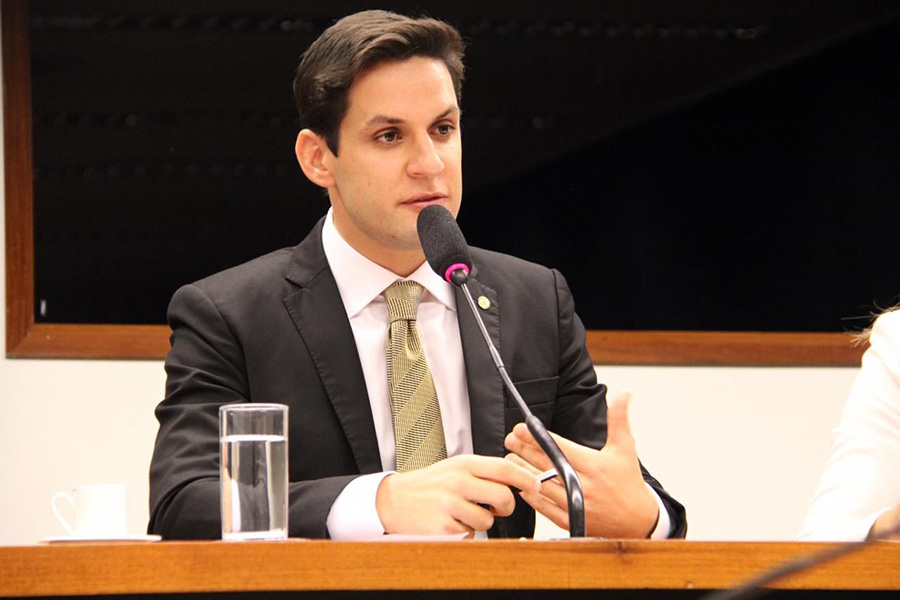 Rafael Motta acusa institutos de pesquisa de favorecimento a adversários