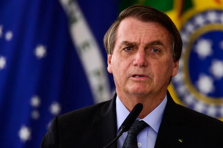 “Qual ameaça estou oferecendo para a democracia?”, questiona Bolsonaro