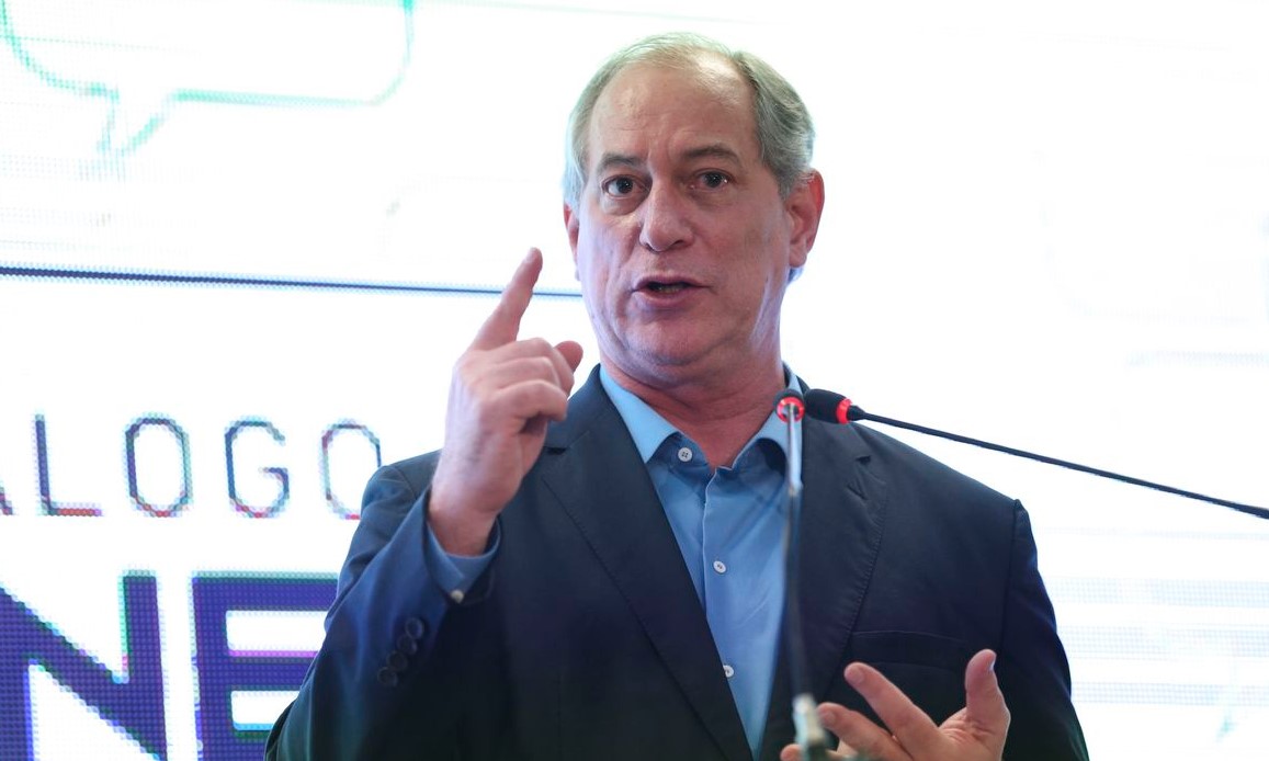 “Gabinete de ódio do Lula é um dos mais execráveis”, diz Ciro Gomes