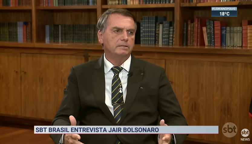 VÍDEO: Bolsonaro diz que pretende ir aos debates, com ou sem Lula: "Não vou dar bola pra isso"