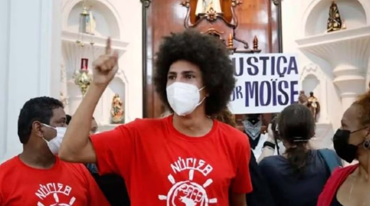Vereador do PT que invadiu igreja em protesto pode ser cassado pela 2ª vez
