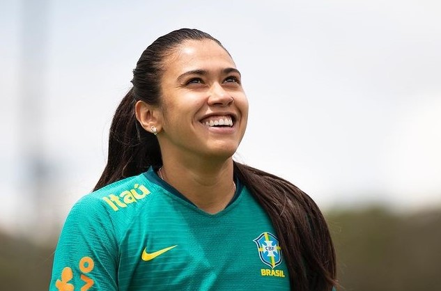 VÍDEO: Potiguar campeã da Copa América com o Brasil é recebida com carreata no RN