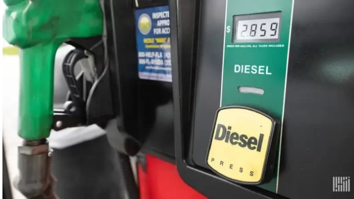 Diesel fica 3,57% mais barato nas refinarias a partir de hoje