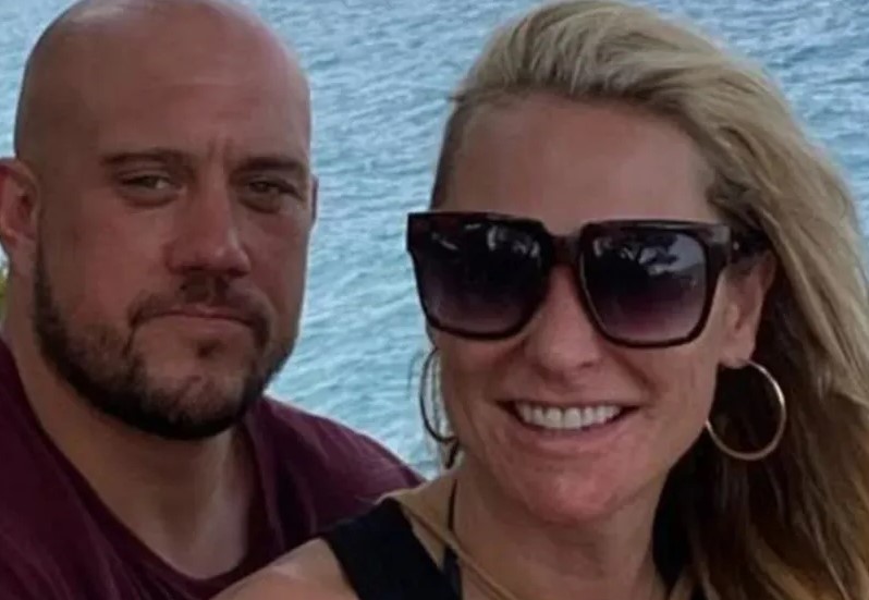 Ex-jogador sofre ataque cardíaco e morre enquanto espancava namorada