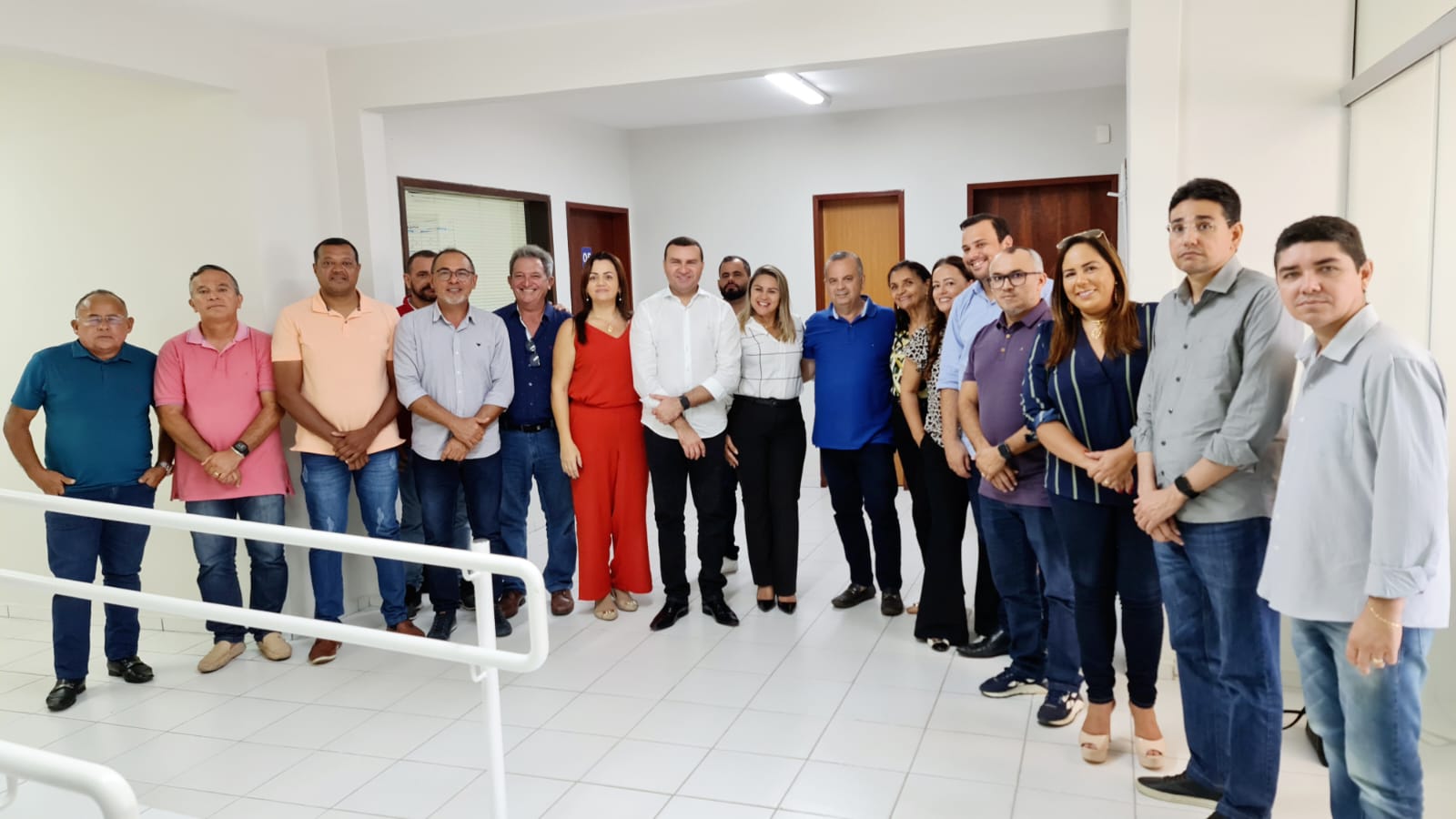 Rogério Marinho recebe apoio do prefeito de Macaíba e de 16 dos 17 vereadores da cidade