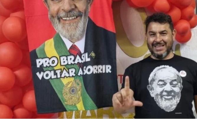 Justiça concede prisão domiciliar a agente que matou petista