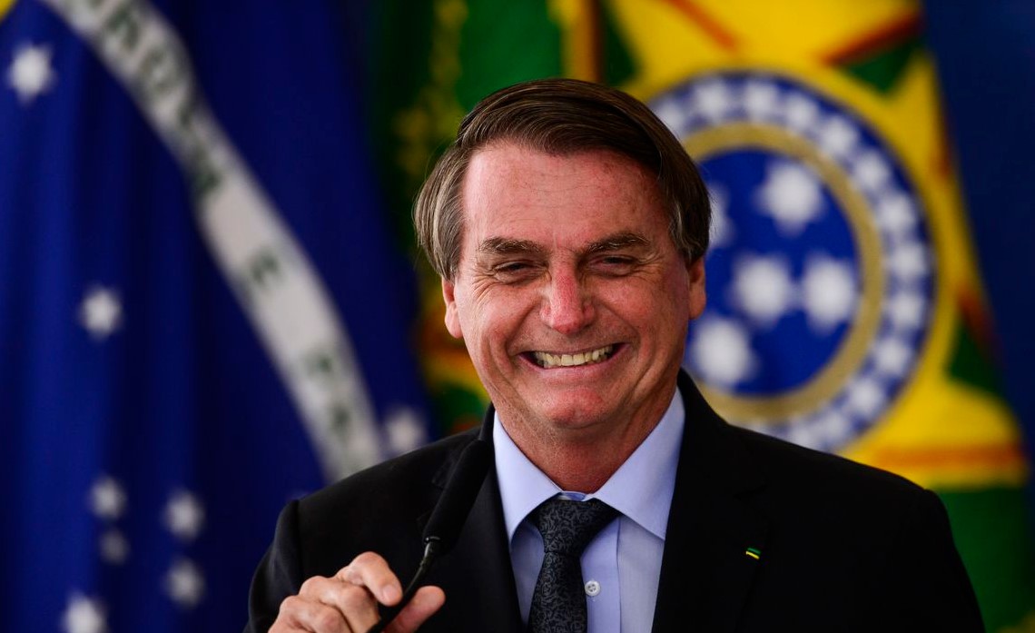 VÍDEO: Bolsonaro vai diminuir o valor para tirar a carteira de motorista; ASSISTA