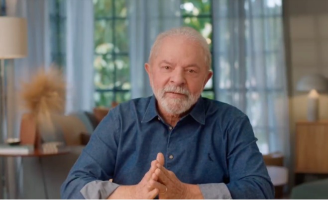 Lula diz que país precisa mexer na Lei da Ficha Limpa