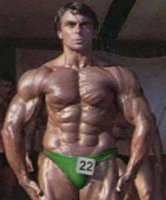 Bolsonaro publica foto de ‘Bolsonaro maromba’ ao anunciar que zerou impostos do Whey e outros suplementos