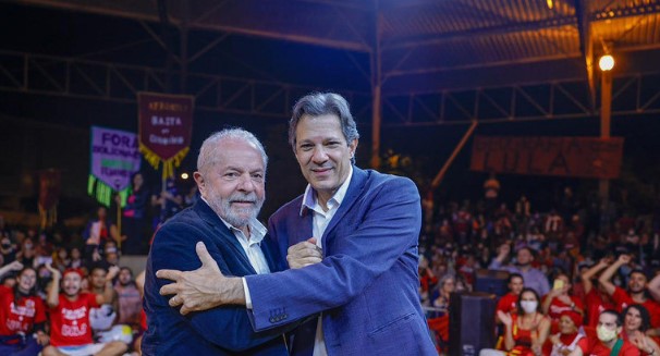 Técnicos do TSE contestam prestação de contas de Lula e Haddad em 2018