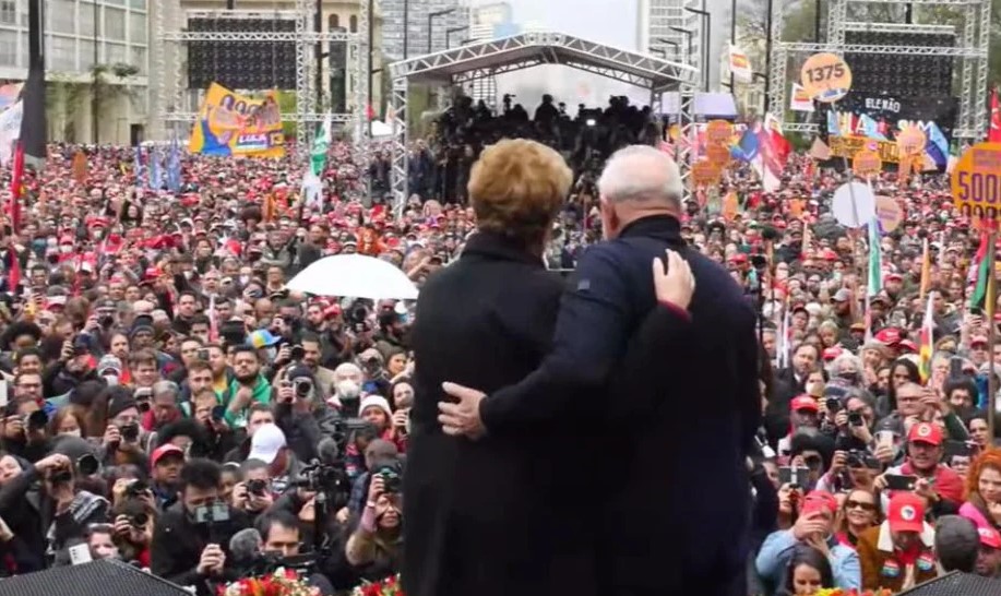 Comício de Lula reuniu 9.500 pessoas; PT esperava 100 mil