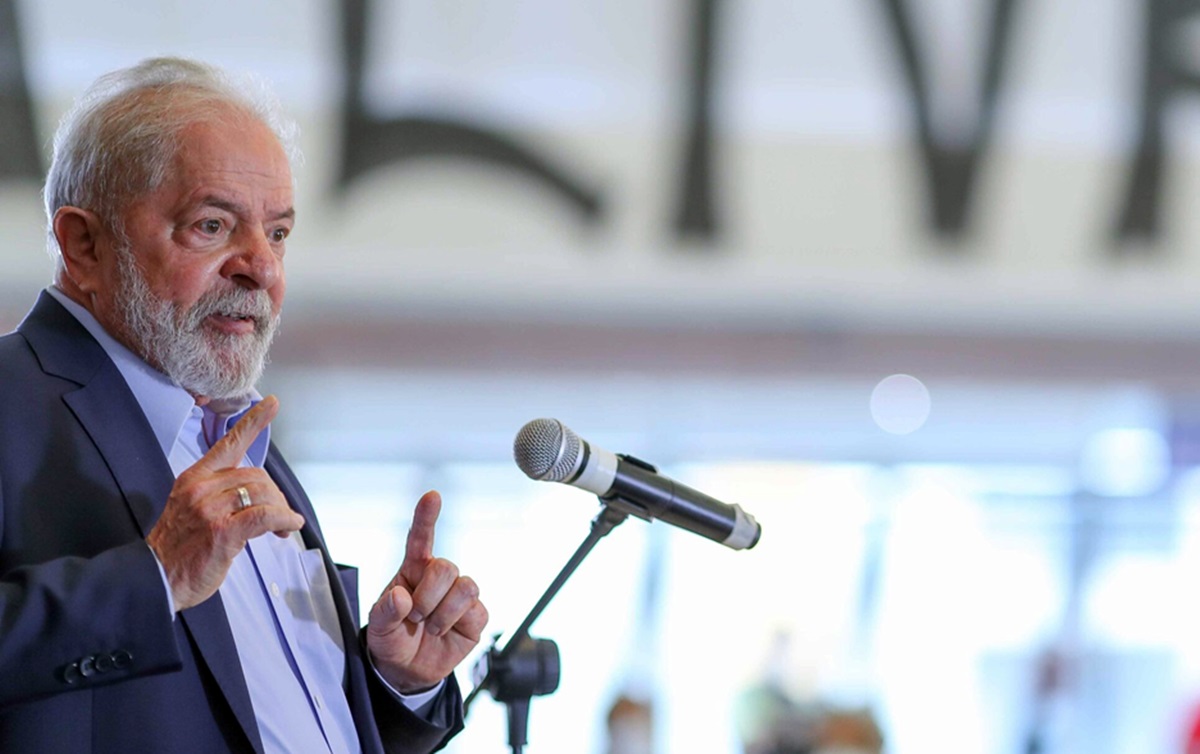 VÍDEO: “Facilitamos para que a Bolívia voltasse a ser dona do seu gás”, diz Lula sobre “invasão” de Evo Morales