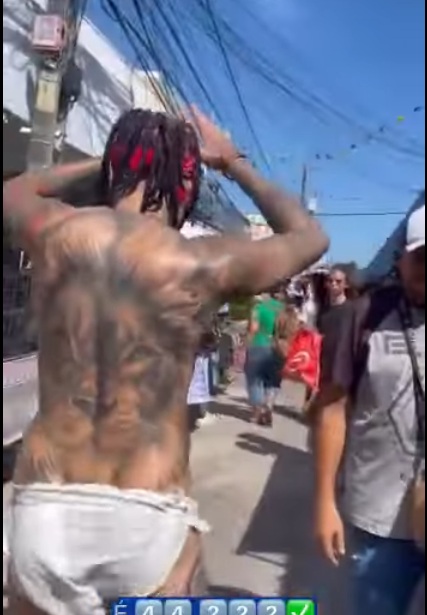 VÍDEO: Candidato pede voto vestindo só cueca em Natal