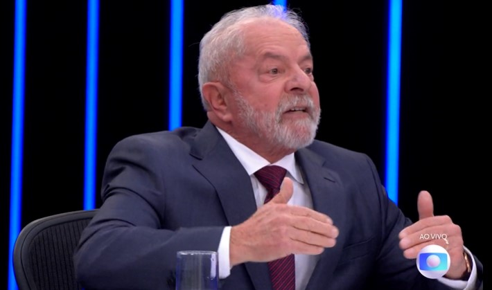 Lula diz que combate à corrupção causou crise econômica e desemprego