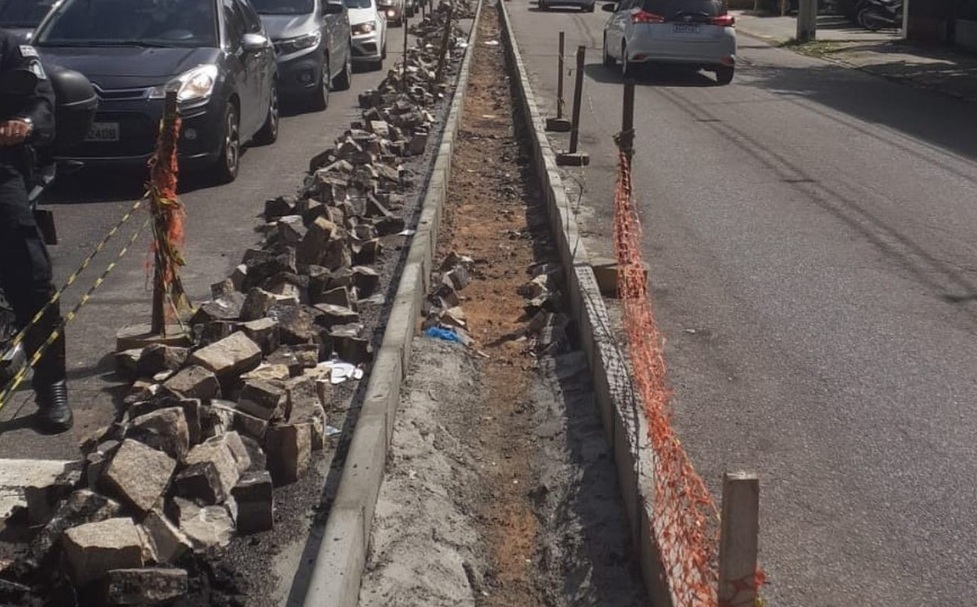 STTU implanta canteiro central em trecho de movimentada avenida de Natal