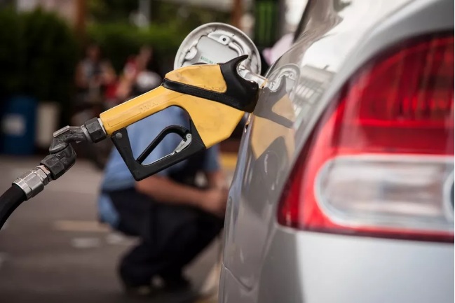 Preços dos combustíveis voltam a recuar; gasolina cai ao menor valor desde fevereiro de 2021