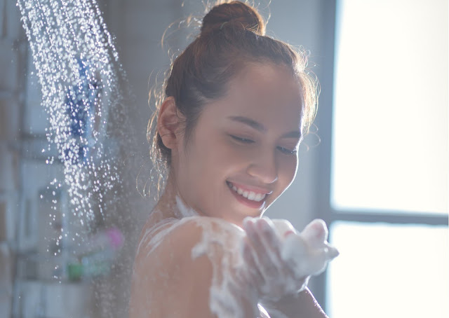 Veja o que acontece com seu corpo se você tomar banho frio todos os dias