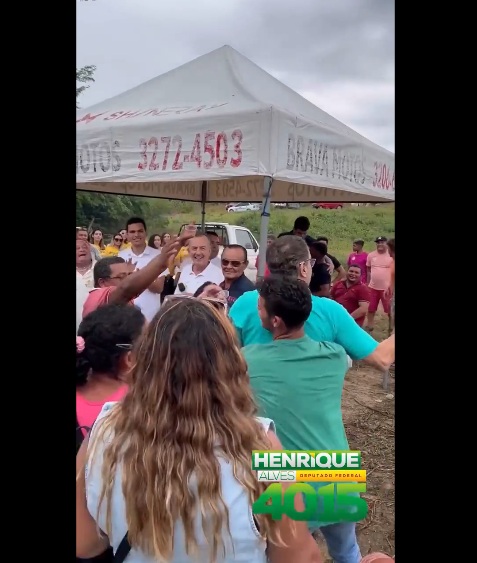 (VÍDEO) Primo de Garibaldi, Henrique também leva sarrada no RN, só que de um eleitor; ASSISTA