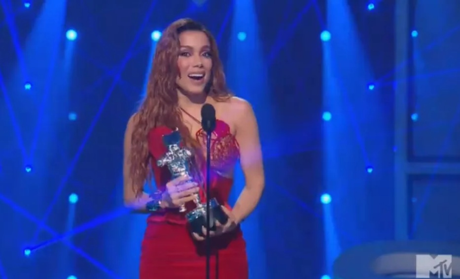 Anitta ganha prêmio da MTV americana de melhor clipe de música latina