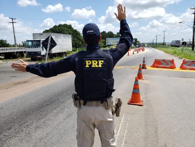 Polícia Rodoviária Federal prende homem foragido da justiça de Goiás no RN