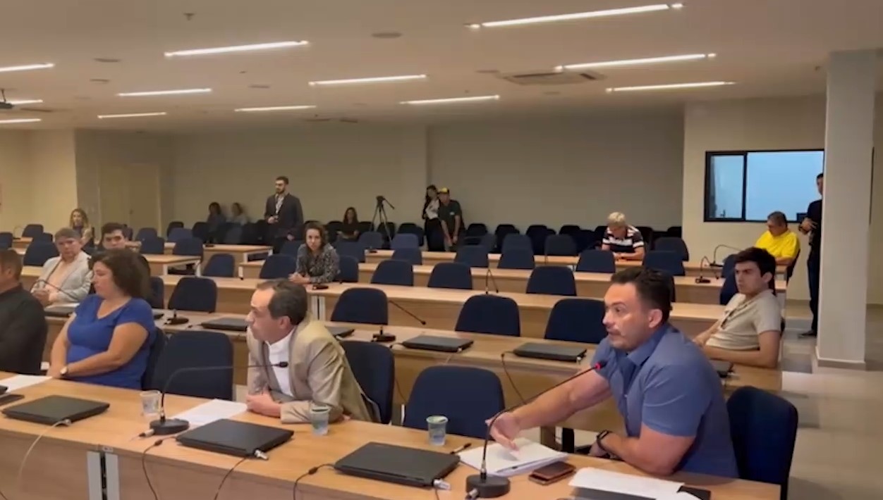 VÍDEO: Styvenson bate-boca com integrantes do Marcco após questionar medidas efetivas contra atual governo