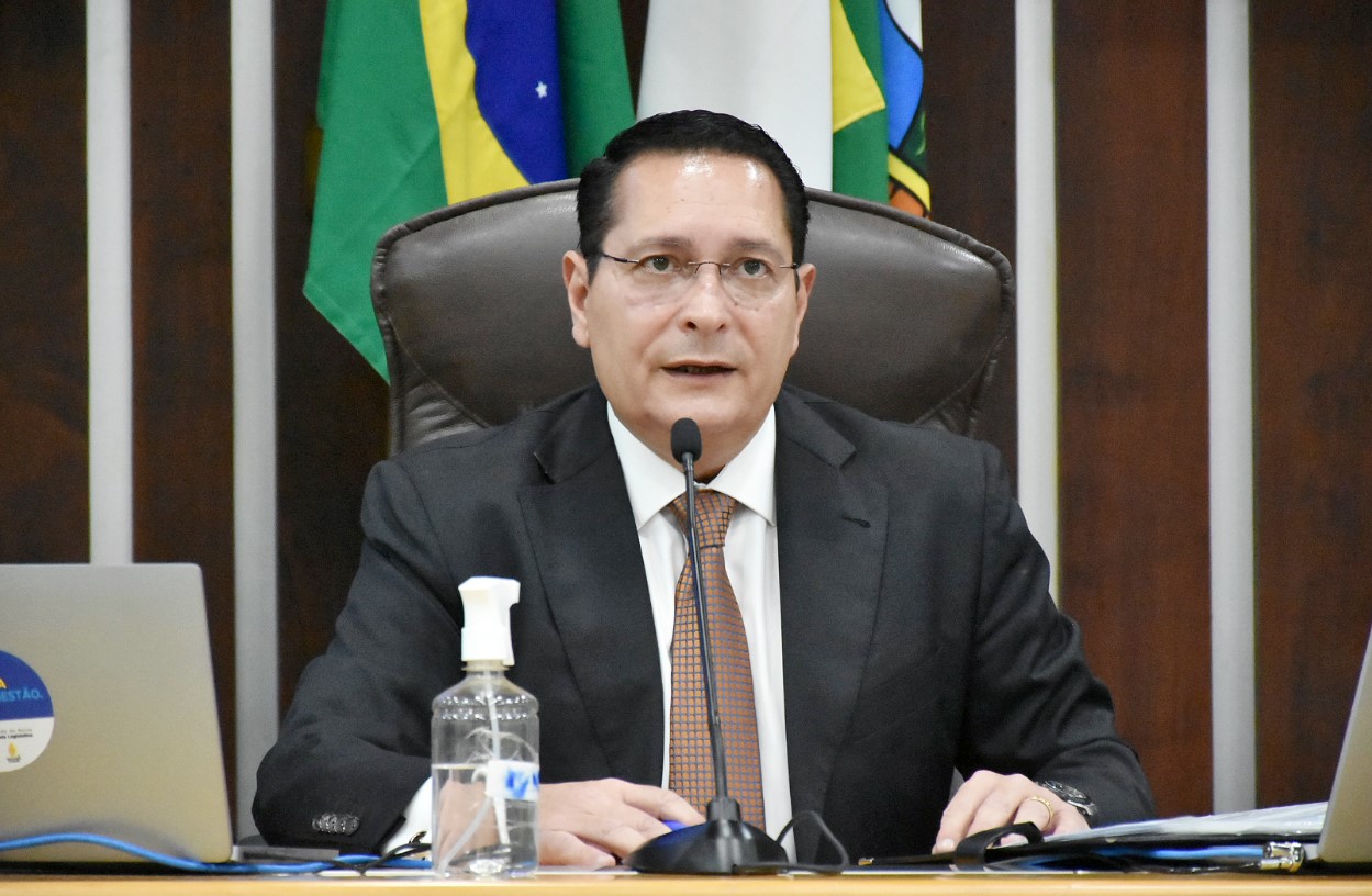 Com placar de 6 a 0, TRE defere candidatura do deputado Ezequiel Ferreira à reeleição