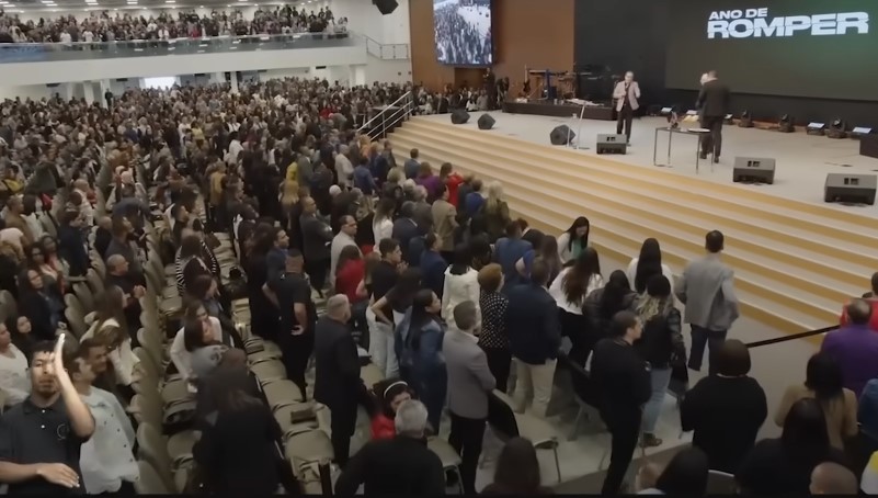 VÍDEO: Em culto, Malafaia pede a Jesus para paralisar urnas por 8 horas na eleição