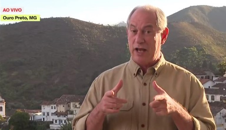VÍDEO: ‘Presidente imbecil e criminoso’ transformou ato cívico em campanha, diz Ciro Gomes