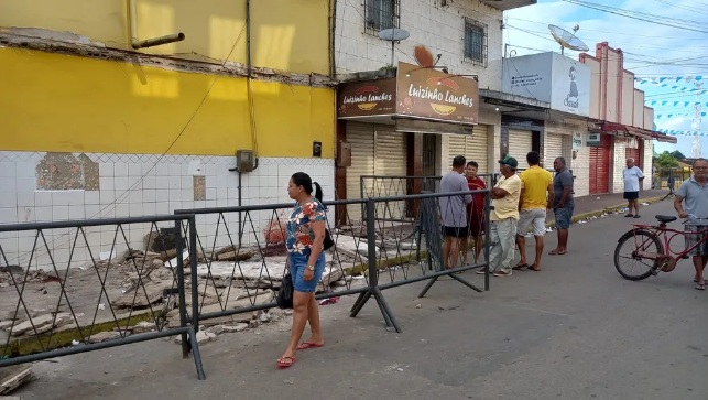 VÍDEO: Desabamento de marquise durante evento mata 6 pessoas e fere 4