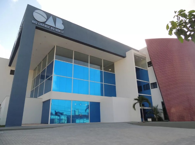 Secretário-geral da OAB é afastado após ser acusado de agredir mulher no show de Gusttavo Lima em Natal