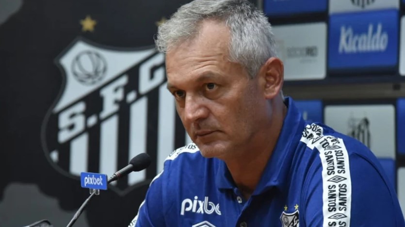 Em comum acordo, Santos anuncia desligamento de Lisca do cargo de treinador