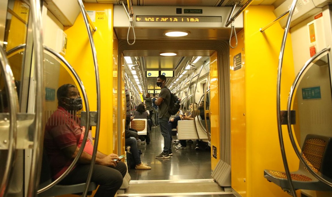 Covid-19: governo simplifica medidas para entrada de viajantes no país