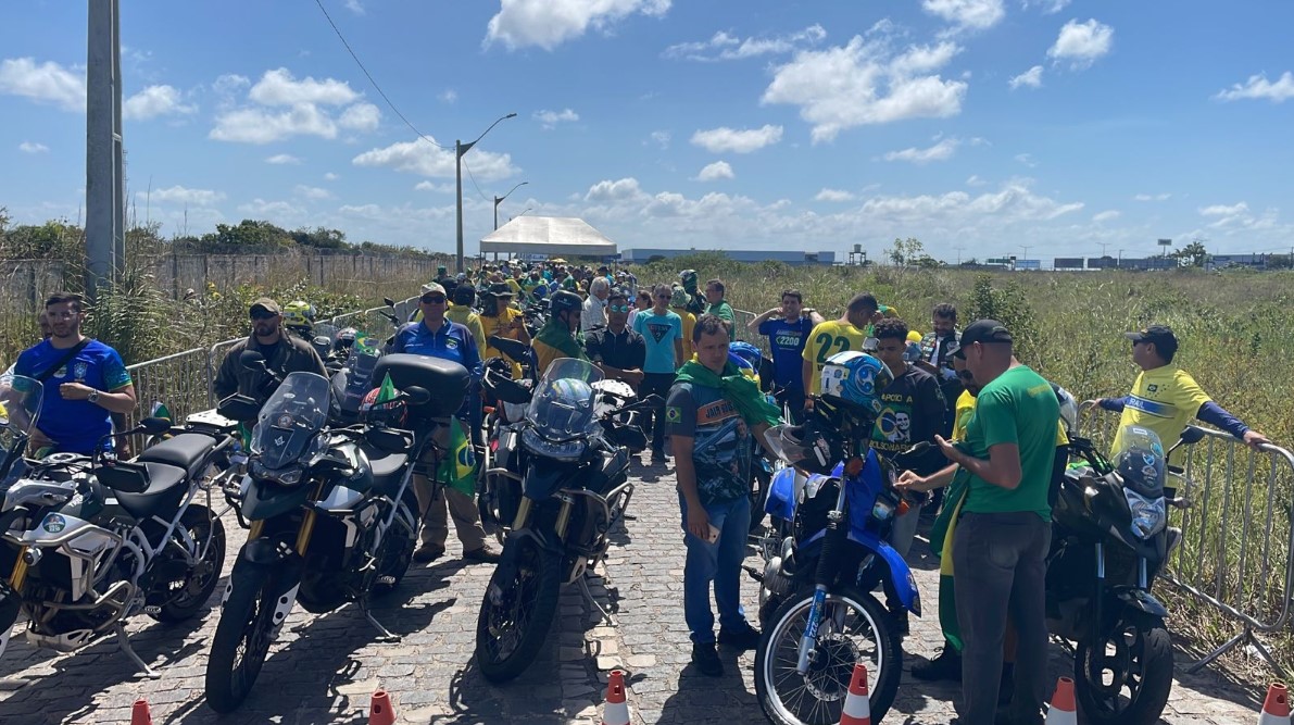 FOTOS: Bolsonaristas já se organizam para a motociata de Bolsonaro em Natal