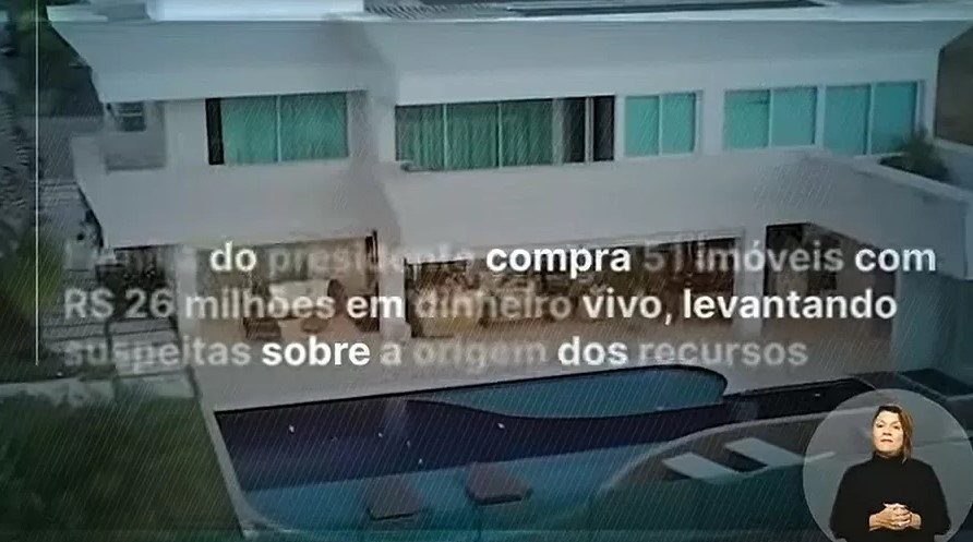 (VÍDEO) Portal UOL diz que PT "errou em propaganda": "Clã Bolsonaro não pagou R$ 26 milhões em dinheiro"