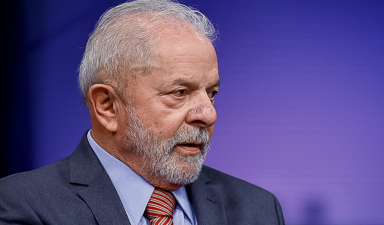Livre para disputar a eleição, Lula não foi inocentado de todas as acusações; veja lista de processos
