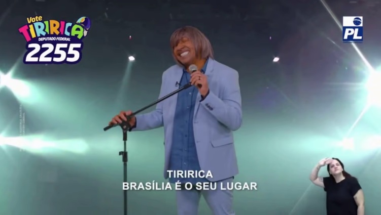 Roberto Carlos quer que STF impeça Tiririca de parodiar suas músicas