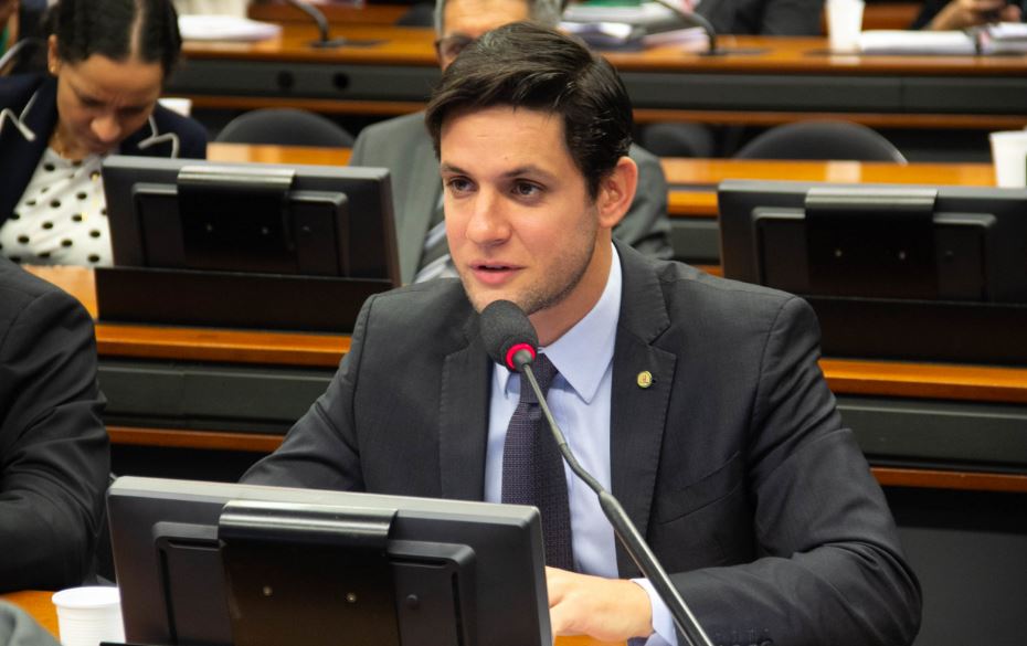 VÍDEO: Rafael detona Carlos Eduardo, diz que ele será inimigo no senado e que trabalha para colocar eleição no 2º...