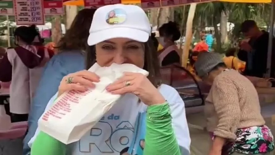 Rosangela Moro pede desculpa após comer pastel enquanto mulher revira lixo